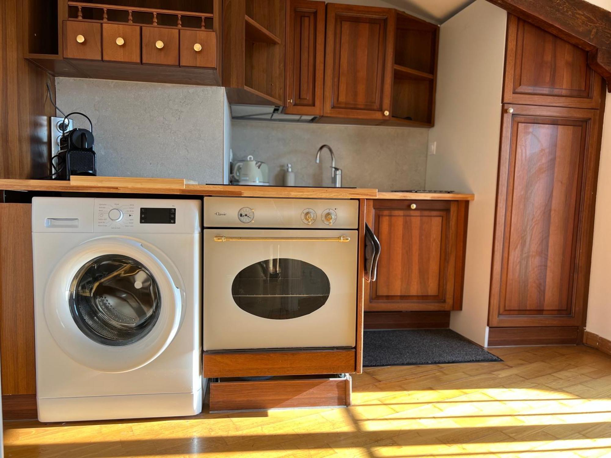 Leilighet Charming Peaceful Haven In The Golden Square, Air-conditioned *